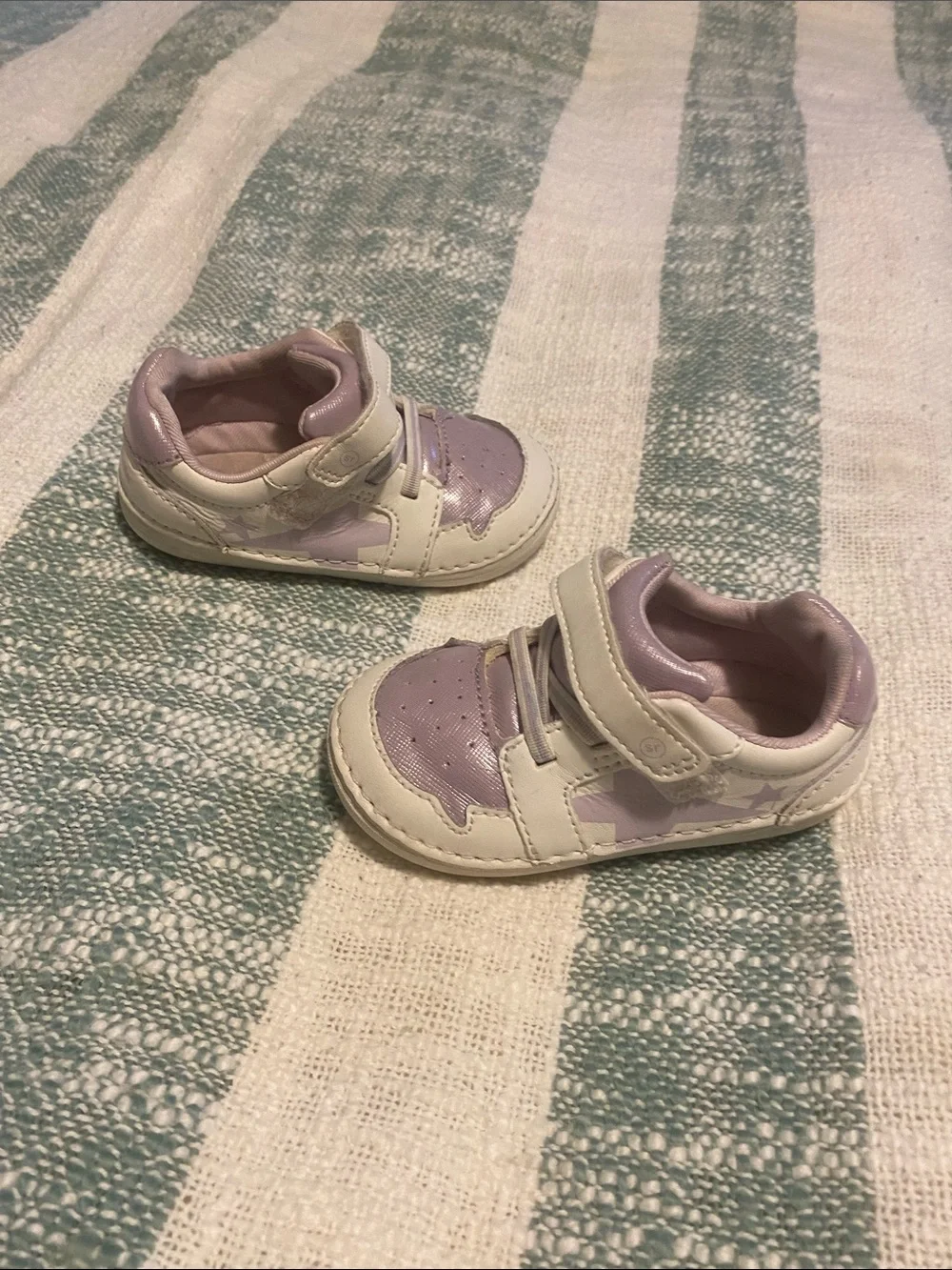 Stride Rite Waverly Sneakers Size 5.5  Sneakers in Lavender and White